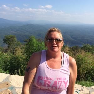 Meet your Posher, Joellyn